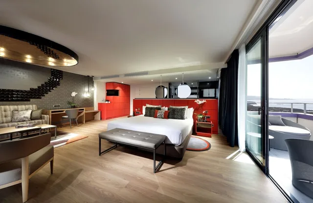 Silver, Studio, Suite, Twin Beds, Ocean View, Sofa، Hard Rock Hotel Tenerife 1/1