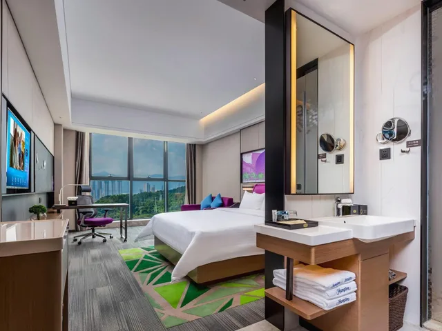 غرفة ديلوكس بسرير كوين، Hampton by Hilton Shenzhen Pingshan Station 1/2