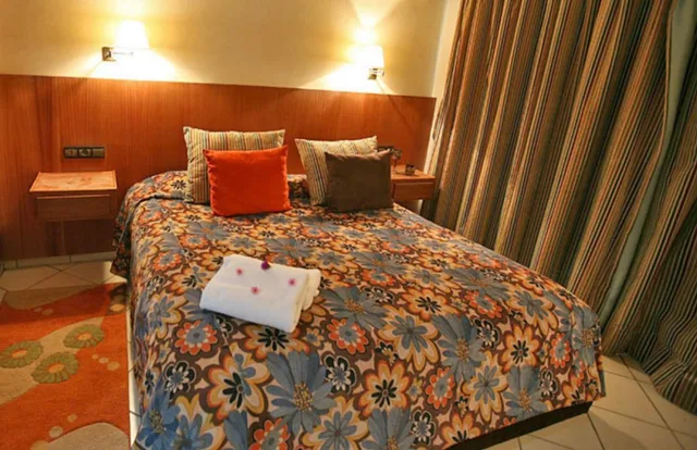 غرفة قياسية بسرير مزدوج، HOTEL ALI 1/1