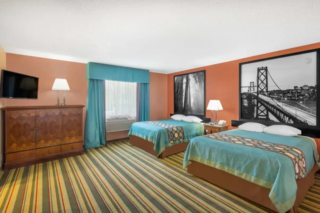 Standard, 2 Queen Beds, Super 8 By Wyndham Chico 1/5