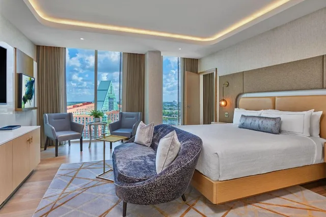 1 Bedroom, Presidential, Suite, King Bed, Epcot View, Balcony، Walt Disney World Swan Reserve 1/5