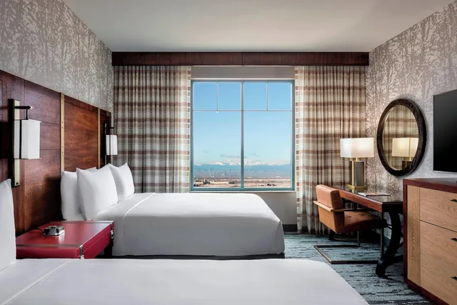 غرفة بسريرين كوين لذوي الإعاقة، Gaylord Rockies Resort & Convention Center 1/2