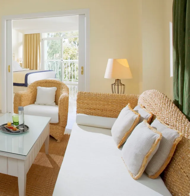 Extra Me, Garden, Junior Suite, Twin Beds, Private Garden، ME Marbella 8/10