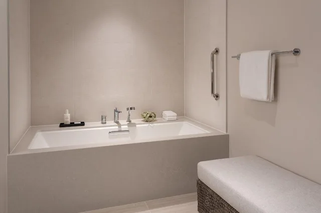 1 Bedroom, Residence, King Bed, Intracoastal View, Sofa، JW Marriott Clearwater Beach Resort & Spa 4/4