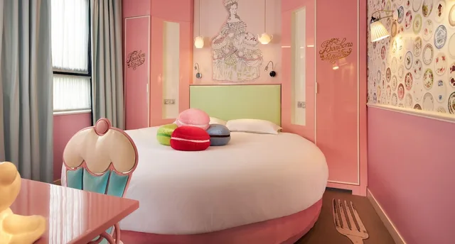 غرفة كلاسيكية بسرير كوين، VICE VERSA 7/10