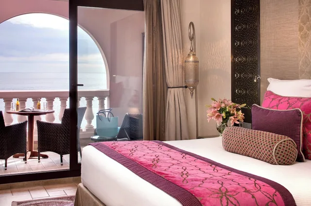 غرفة بريميوم بسرير مزدوج بإطلالة على البحر بشرفة، Miramar Beach Hotel 4/5