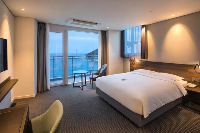 Ocean, Suite, King Bed, Terrace، Grab The Ocean Songdo 1/2