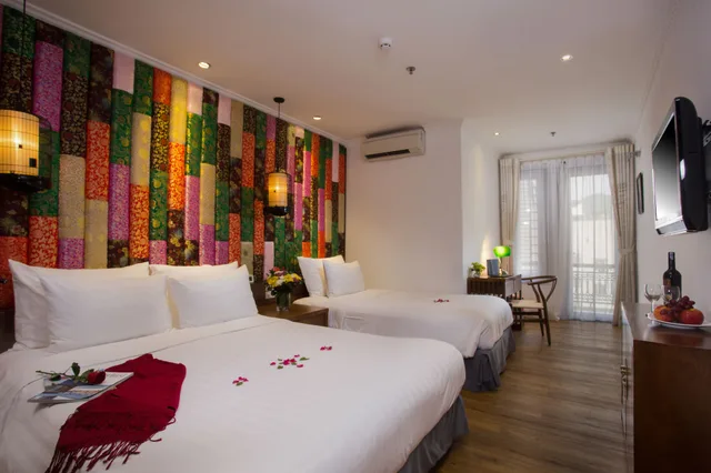 جناح جونيور بسرير كوين بشرفة، Hanoi Media Hotel and Spa 4/5