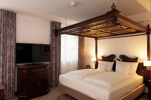 غرفة سوبيريور عائلية بسرير مزدوج مع أريكة، Kings Hotel Center 8/10