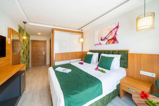 Deluxe, Double Bed, Side Sea View، Mogons Exclusive 4/9