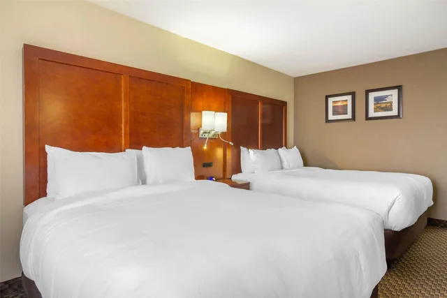 غرفة بسريرين كوين، Comfort Inn & Suites Sterling CO 2/3