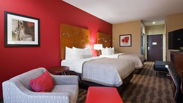 غرفة قياسية بسريرين كوين، Best Western Plus Fairview Inn & Suites 2/2