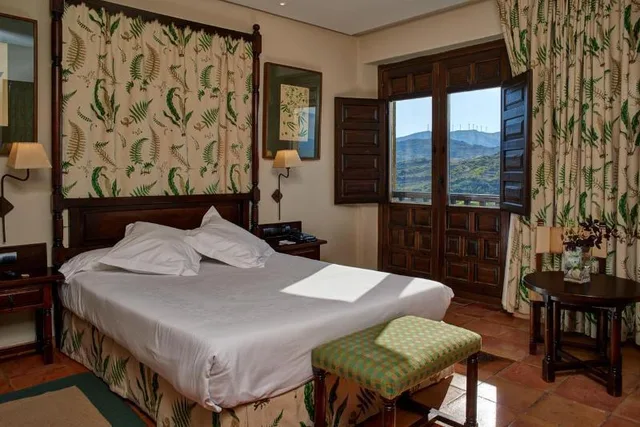 غرفة سوبيريور بسريرين منفصلين، Parador de Sos del Rey Catolico 1/1