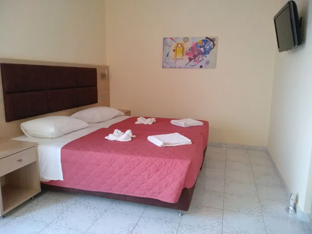 Superior, Twin Beds, Leonidas Hotel & Studios 2/7
