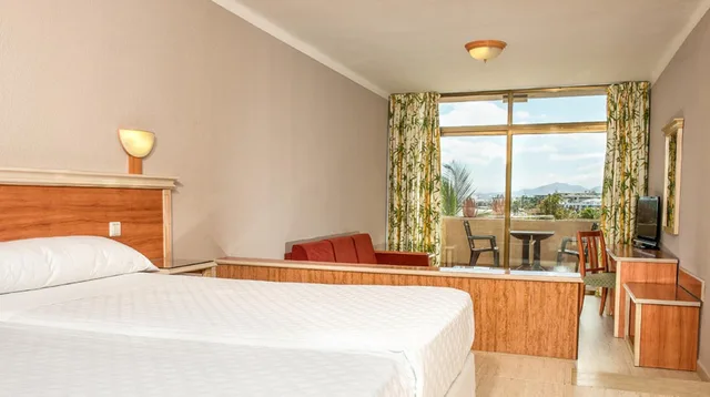 غرفة بسرير مزدوج أو سريرين منفصلين مع سرير إضافي، Hotel Beatriz Playa & Spa 1/10