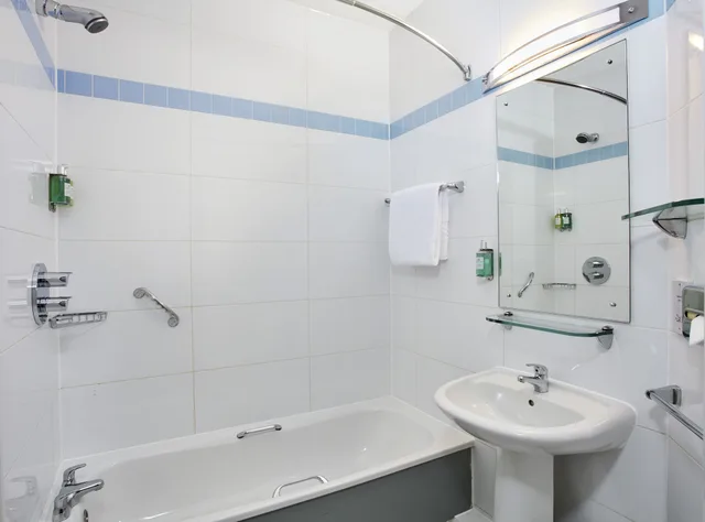 غرفة سوبيريور مزدوجة، Leonardo Hotel Southampton 2/6