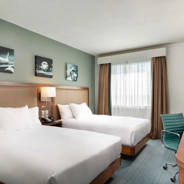 غرفة عائلية بسريرين، Hilton Garden Inn London Heathrow Airport 3/6