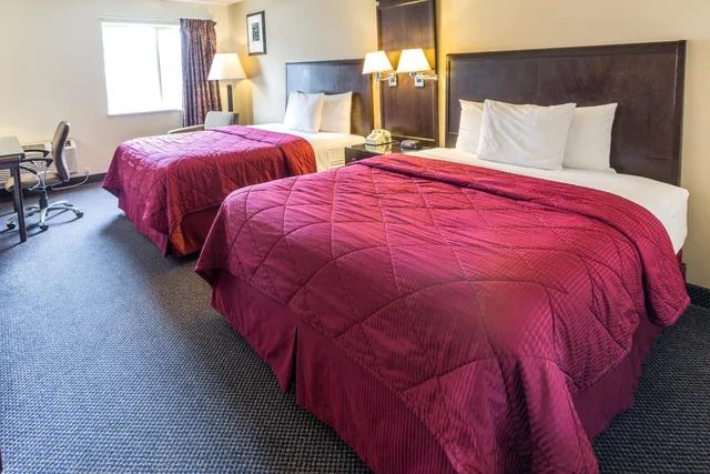 غرفة بسريرين كوين، Cedars Inn 2/10