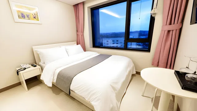 غرفة بإطلالة على البحر تُحدَّد عند الوصول، Rezion Tourist Hotel 1/2