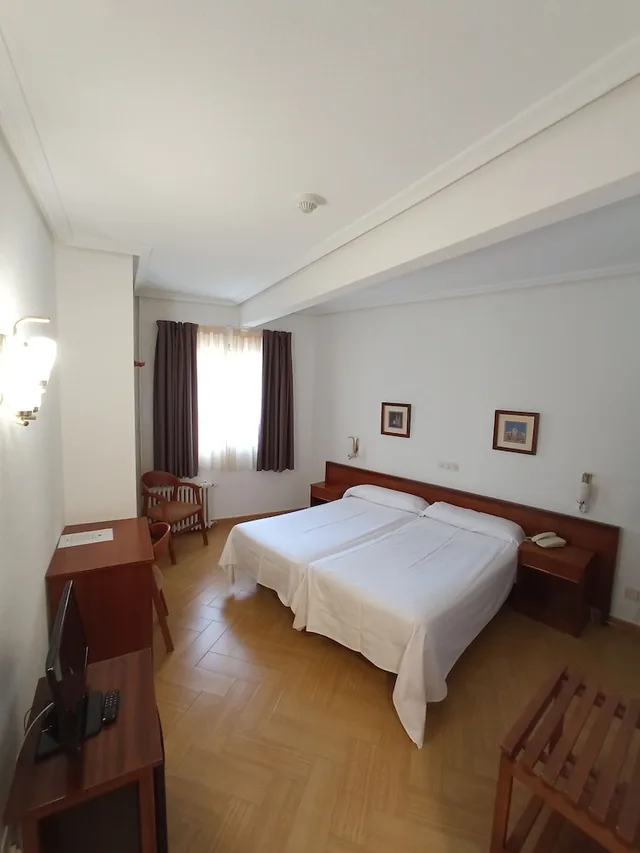 غرفة قياسية بسريرين منفصلين، Hotel ELE Acueducto 4/10
