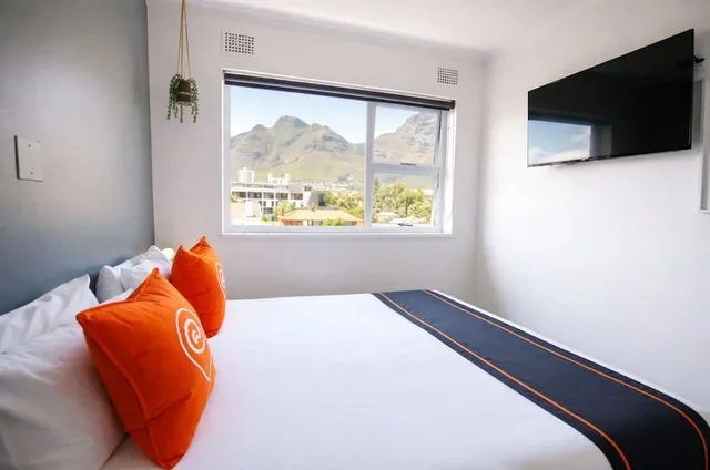 Standard, King Bed, Mountain View, Once in Cape Town 1/4