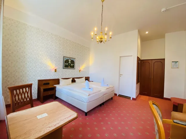 Room, Double Bed, Centro Hotel Kaiserhof Deluxe 2/10