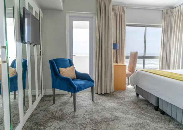 جناح سوبيريور بإطلالة على البحر بغرفتي نوم، Peninsula All-Suite Hotel by Dream Resorts 6/10