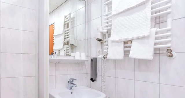 غرفة قياسية بسرير كوين بإطلالة على البحر، PLAZA Hotel Fohr am Bodensee 8/9