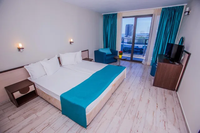 Superior, Single Bed, Balcony, Meridian Hotel 1/4