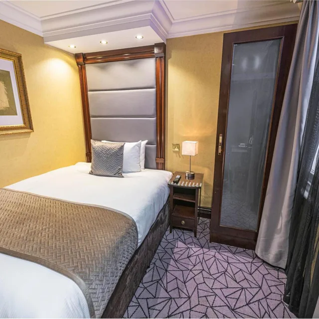 غرفة تنفيذية مفردة، Hyde Park International Hotel 7/12