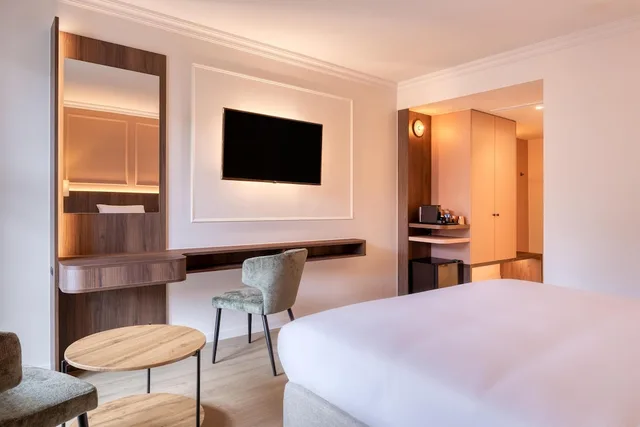غرفة ديلوكس بسرير مزدوج، Golden Tulip de Medici 8/10
