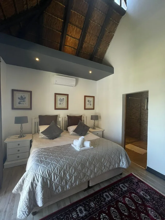 غرفة كومفورت بسرير كينج، Galagos Lodge 2/5