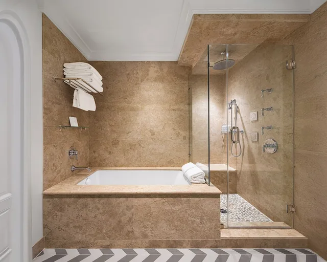 جناح بريميير بسرير كينج بشرفة، Palm House 3/3