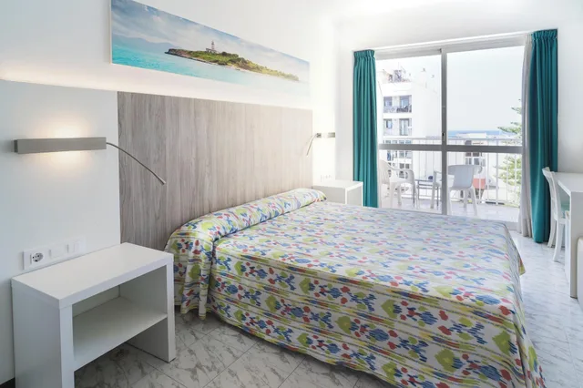 غرفة سوبيريور مفردة بسرير مزدوج، Hotel Amic Can Pastilla 1/3