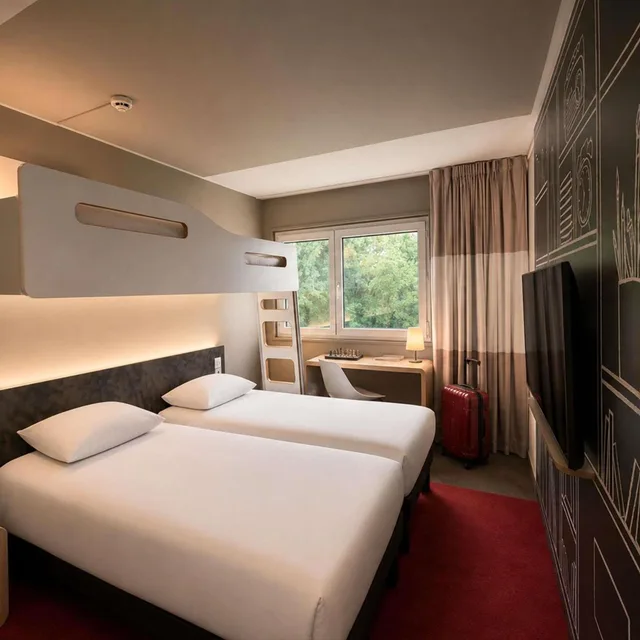 جناح عائلي بثلاثة أسرّة، ibis Caen Porte d Angleterre 1/10