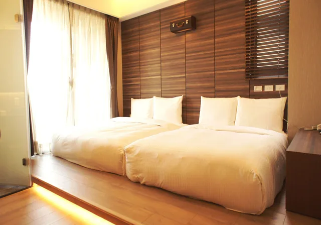 غرفة عائلية رباعية بسريرين كينج، JOY INN 2/2