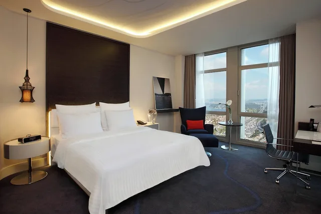 غرفة ديلوكس بسرير كينج بإطلالة، Le Meridien Istanbul Etiler 3/4