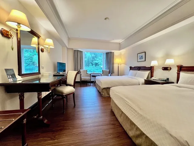 غرفة كلاسيكية رباعية بسريرين مزدوجين، Le Midi Hotel Chitou 2/7