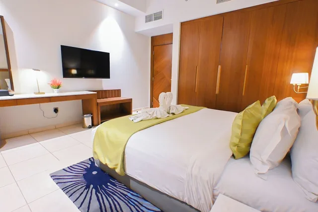 2 Bedrooms, Suite, King and Twin Beds, Sofa, Ramee Palace 8/11