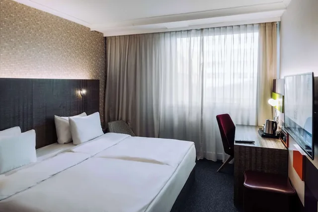 Penta, Standard, Twin Beds، Pentahotel Reading 1/5