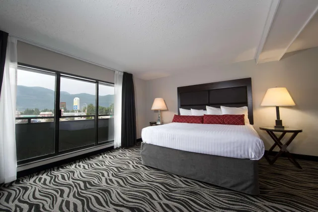 Suite, King Bed, SureStay Hotel by Best Western Castlegar 1/4