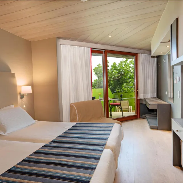 غرفة مزدوجة بإطلالة على البحر، Kyma Suites Beach Hotel 4/10