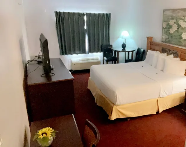 جناح سيغنتشر بسرير كينج، FairBridge Inn & Suites Williston, ND 1/3