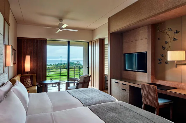 غرفة ديلوكس بسريرين مزدوجين بشرفة، The Ritz Carlton Okinawa 3/10