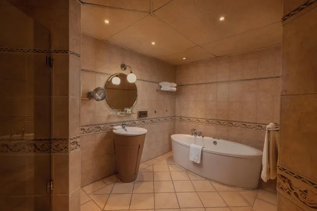 جناح تنفيذي بسرير مزدوج، Hilton Pyramids Golf Resort 6/7