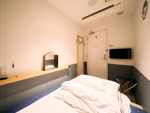 سكن مشترك مفرد للرجال بحمام مشترك، Hotel Plus Hostel Tokyo Kawasaki 1/3