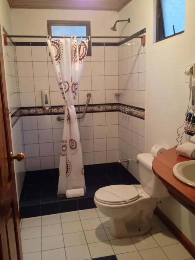 5 Bedrooms, House, 5 Queen and Twin Beds، Claro De Luna 5/7