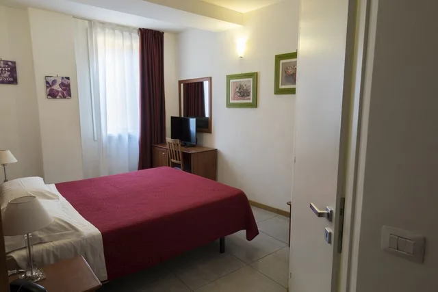 غرفة كومفورت بسرير مزدوج، BUONHOTEL 6/10