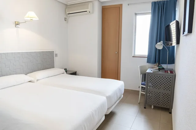 غرفة قياسية بسريرين منفصلين، Alda Centro Palencia 2/10