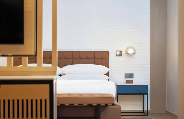 غرفة بريميوم بسرير كينج بشرفة، Amansari Residence Resort 1/7